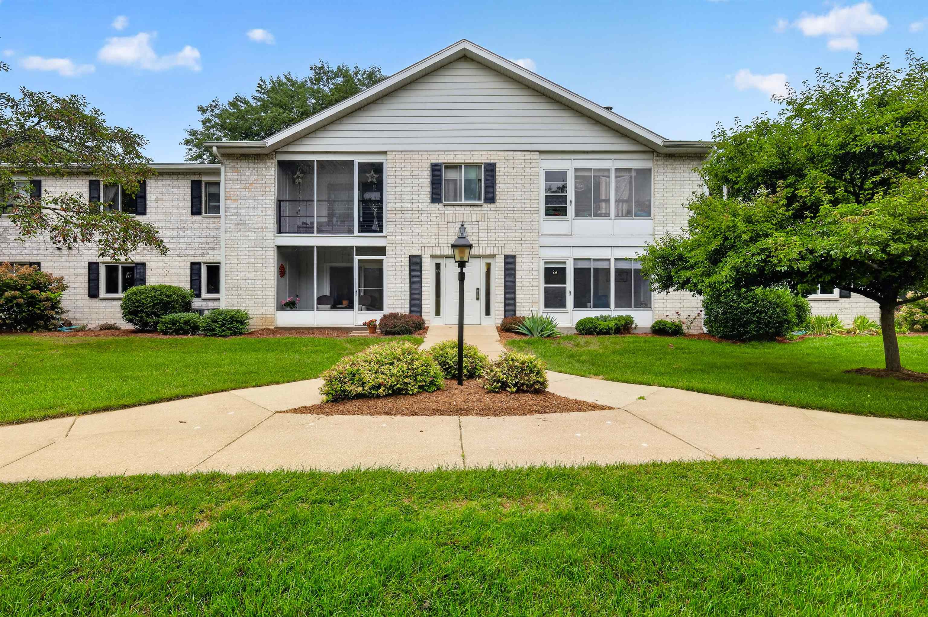 1522 Golf View Road, Unit D Madison, WI 53704 - Photo 28 of 39 Gallery Image 28