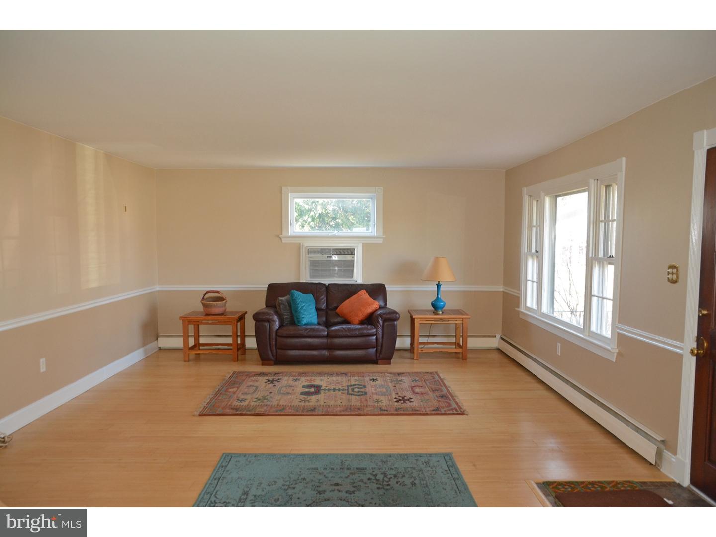 1248 Beverly Road Warminster, PA 18974 - Photo 9 of 23 Living Room