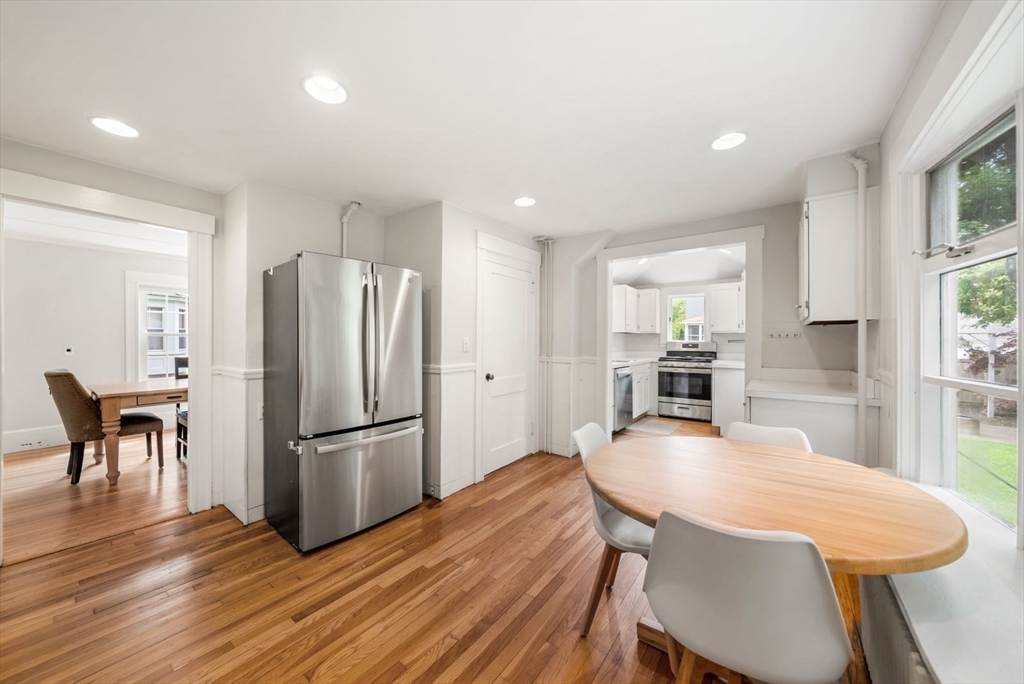 678 Boston Post Road Weston, MA 02493 - Photo 8 of 31