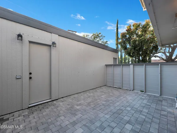 $619,000 | 6442 Twin Cir Lane, Unit 6, Simi Valley, CA 93063