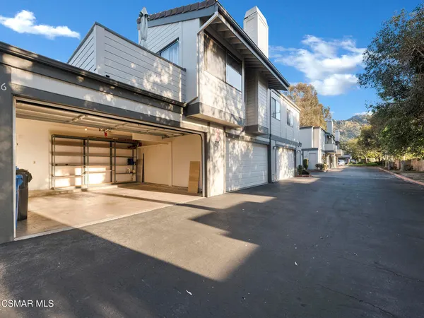 $619,000 | 6442 Twin Cir Lane, Unit 6, Simi Valley, CA 93063