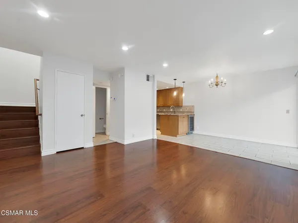 $619,000 | 6442 Twin Cir Lane, Unit 6, Simi Valley, CA 93063