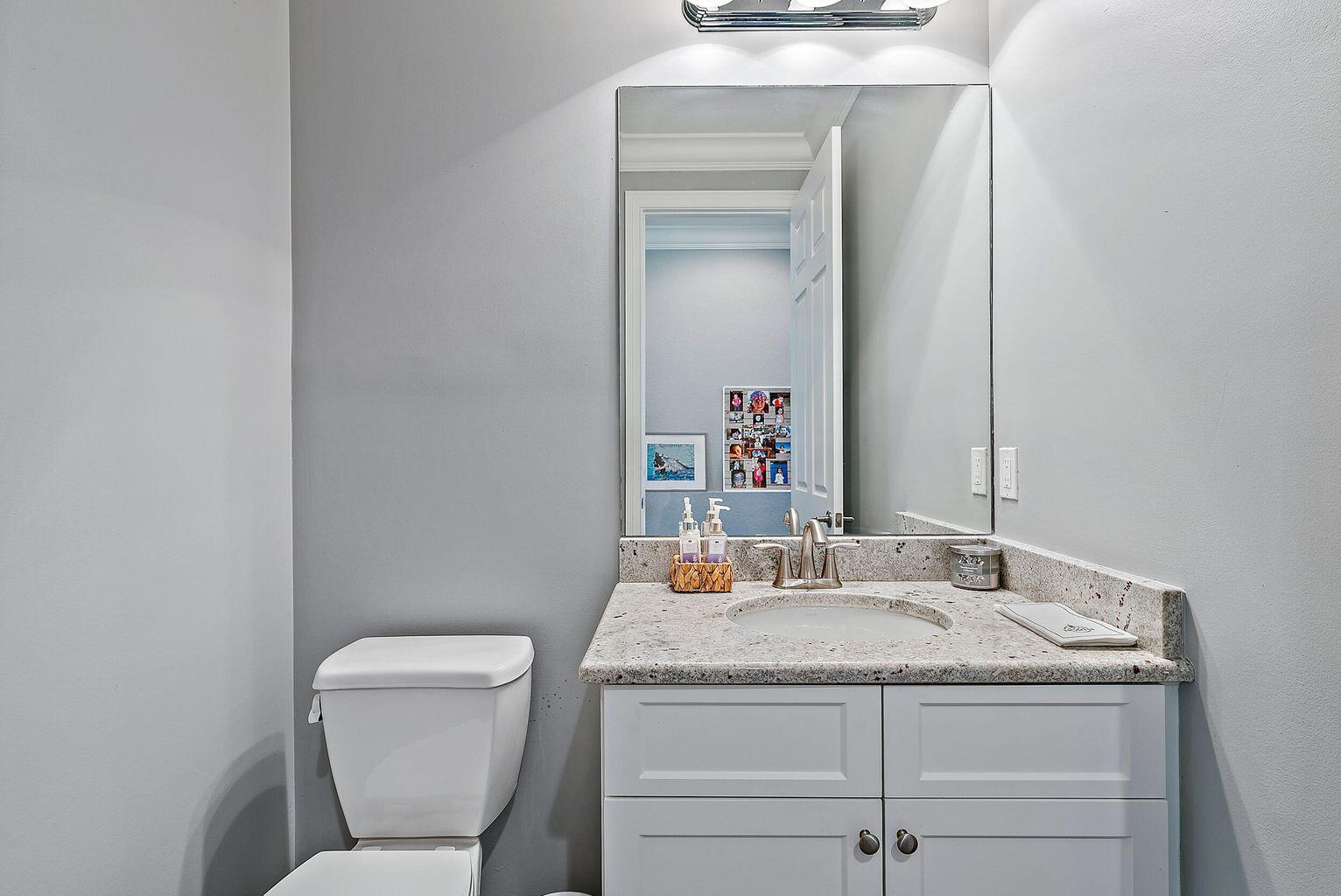 133 Casa Circle Jupiter, FL 33458 - Photo 9 of 39 20230512231853977734000000-o