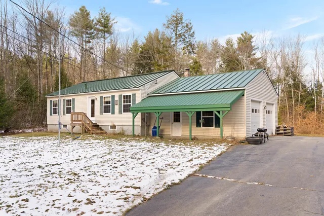 $319,999 | 28 Marden Road, Readfield, ME 04355