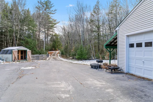 $319,999 | 28 Marden Road, Readfield, ME 04355