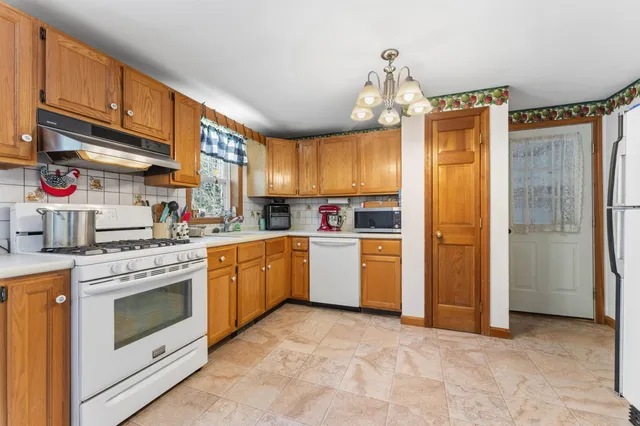 $319,999 | 28 Marden Road, Readfield, ME 04355