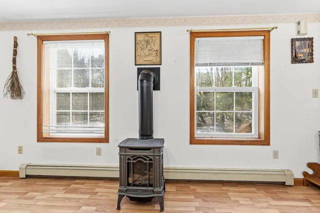 $319,999 | 28 Marden Road, Readfield, ME 04355