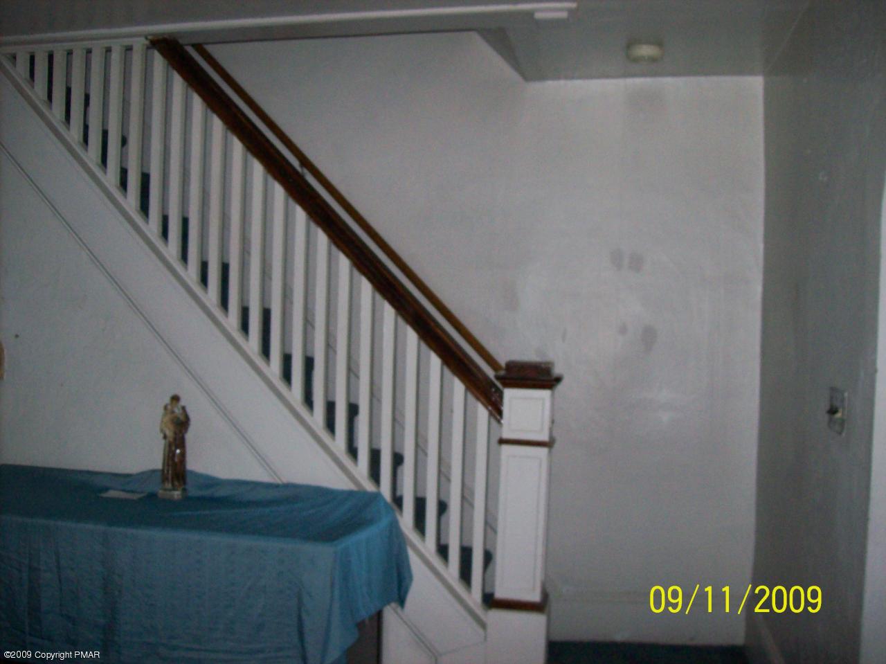 347 West Ridge Street Lansford, PA 18232 - Photo 3 of 11 Dinning Room