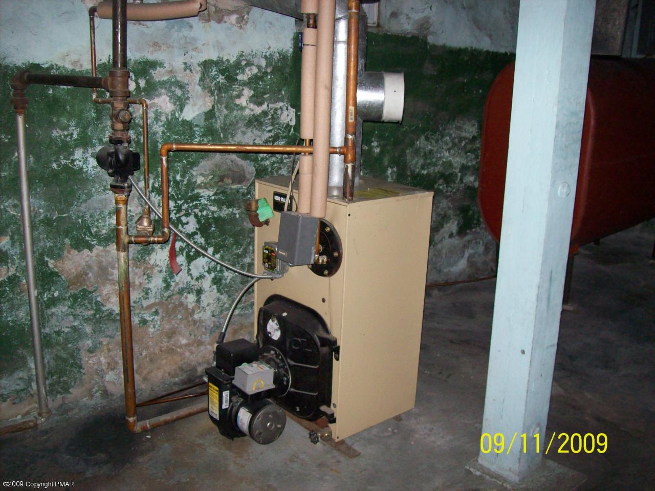 347 West Ridge Street Lansford, PA 18232 - Photo 9 of 11 New Oil Heat