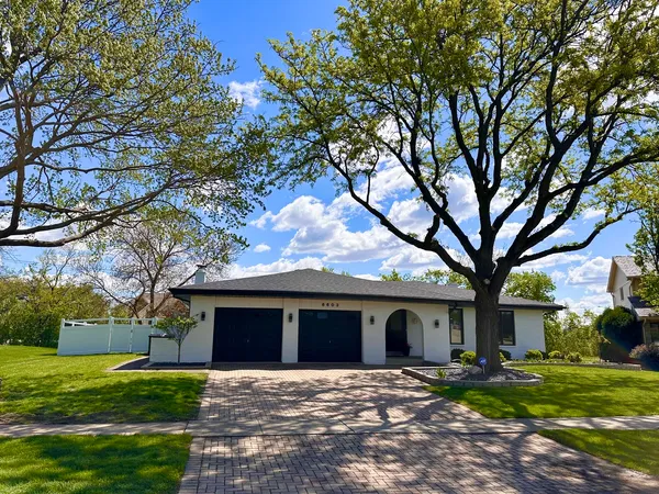 $835,000 | 6603 Chaucer Road, Willowbrook, IL 60527