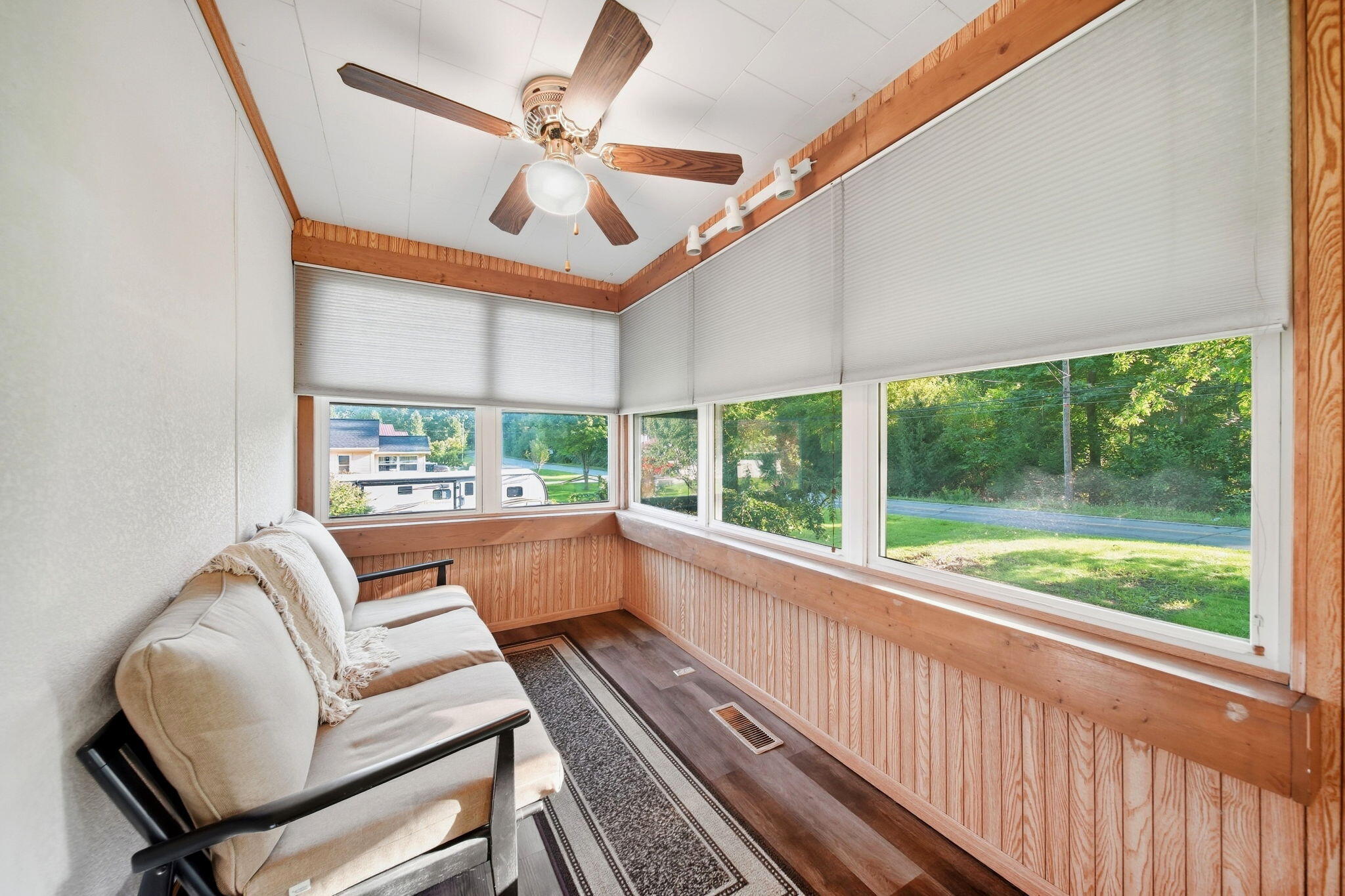 714 South Sutton Road Jackson, MI 49203 - Photo 3 of 35 8-web-or-mls-DSC08339