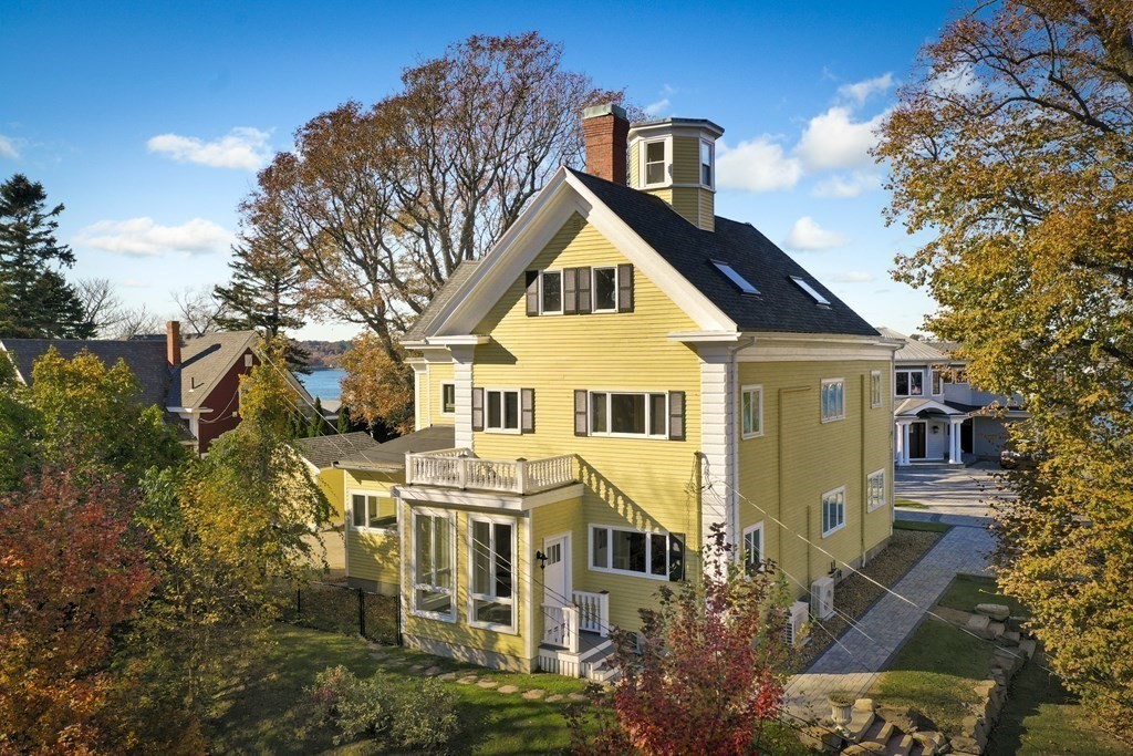 24 Wonson Street Gloucester, MA 01930 - Photo 3 of 38