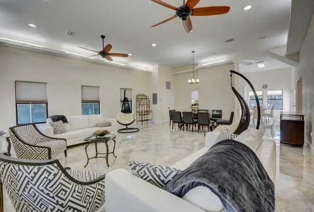 $1,575,000 | 3855 Northwest 5th Avenue, Boca Raton, FL 33431