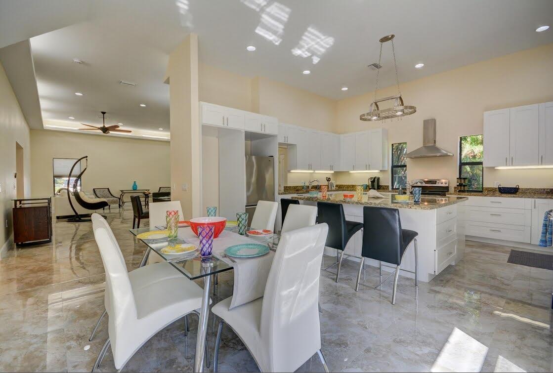 3855 Northwest 5th Avenue Boca Raton, FL 33431 - Photo 6 of 23 kitchen table corner