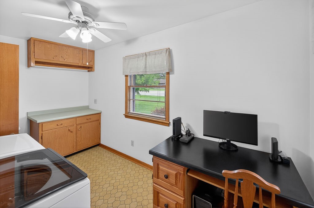 112 South Shores Drive Decatur, IL 62521 - Photo 10 of 31 Gallery Image 10