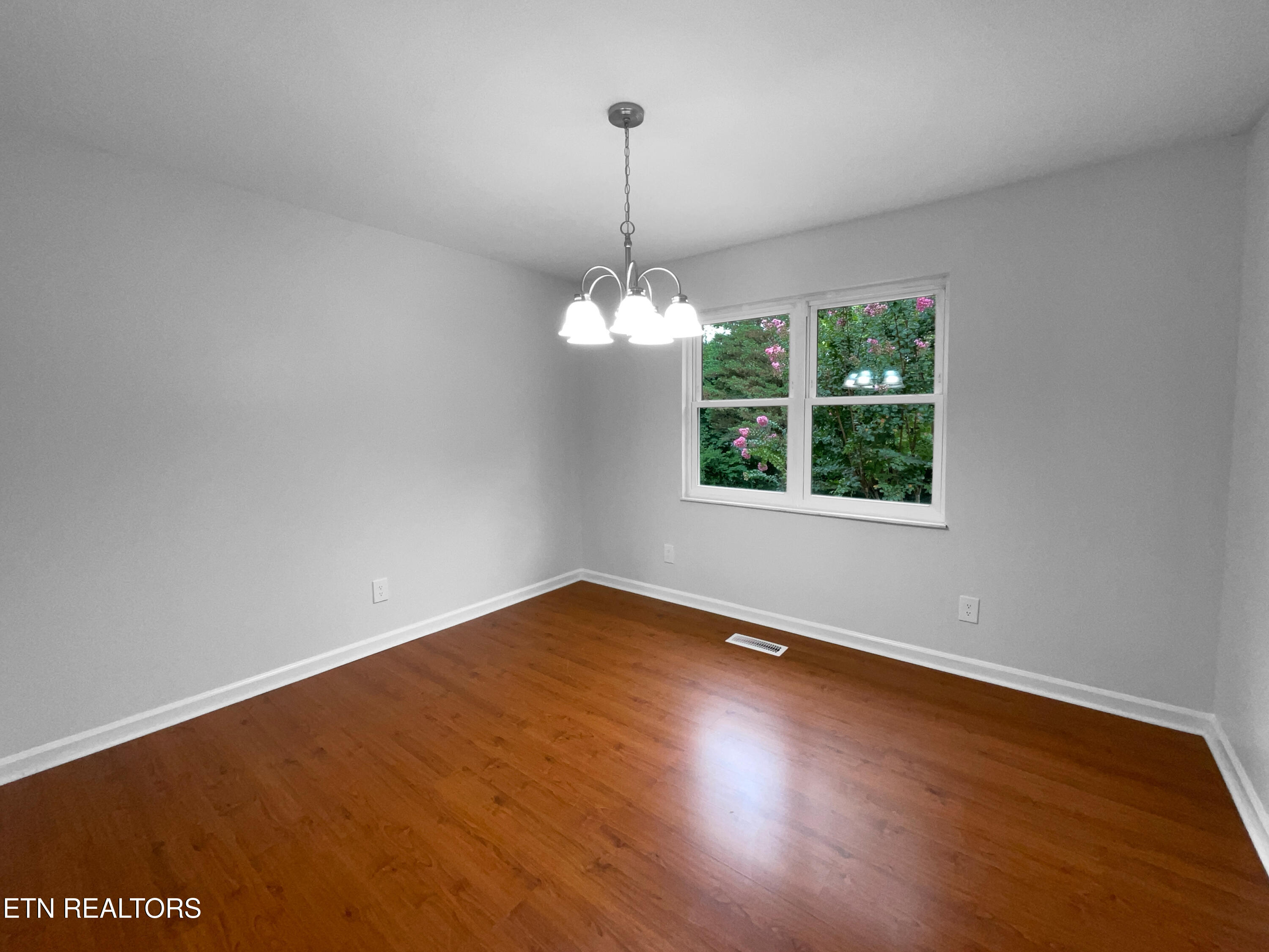 322 Chatuga Lane Loudon, TN 37774 - Photo 11 of 28 photo_17