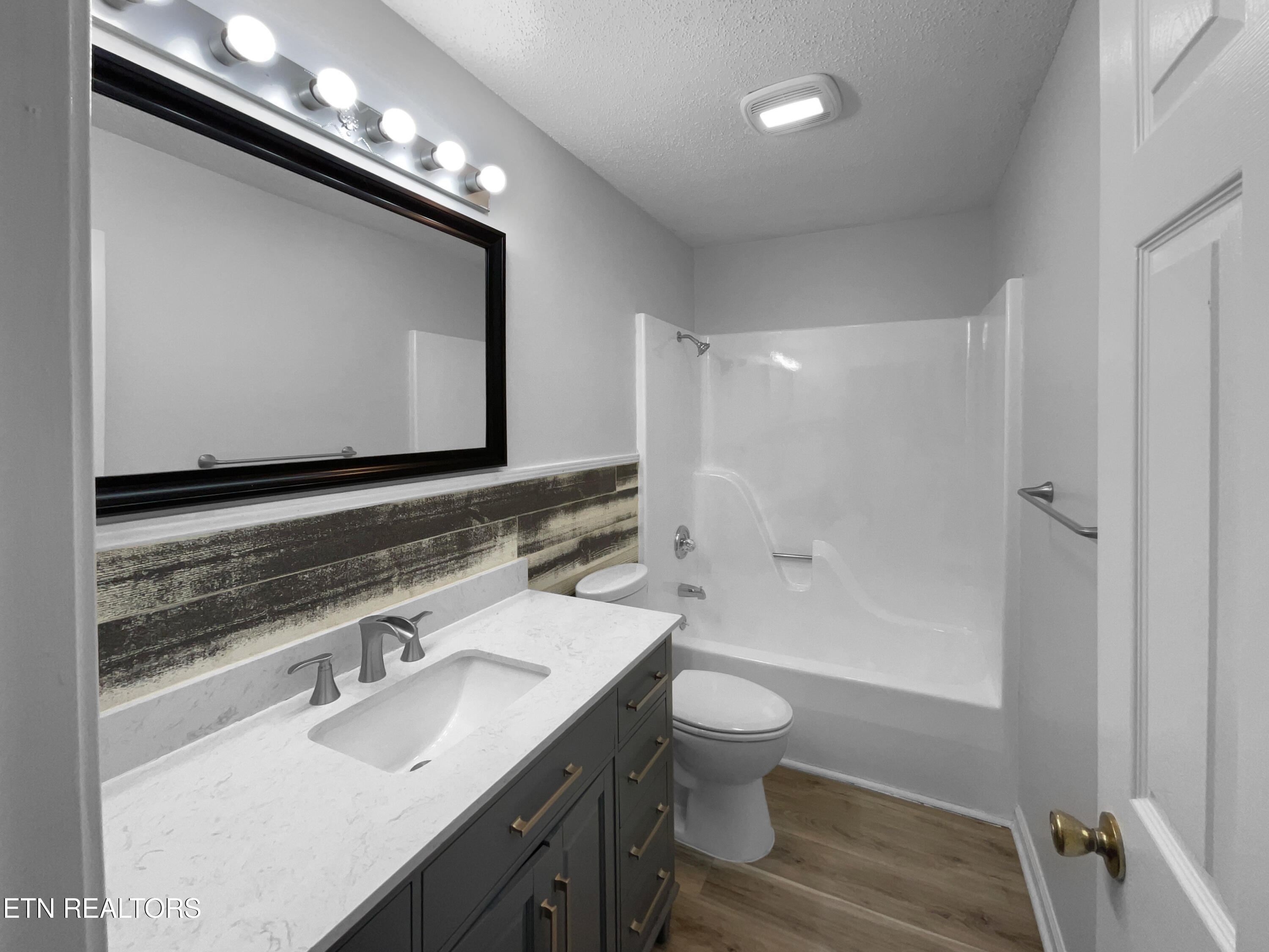 322 Chatuga Lane Loudon, TN 37774 - Photo 16 of 28 photo_07