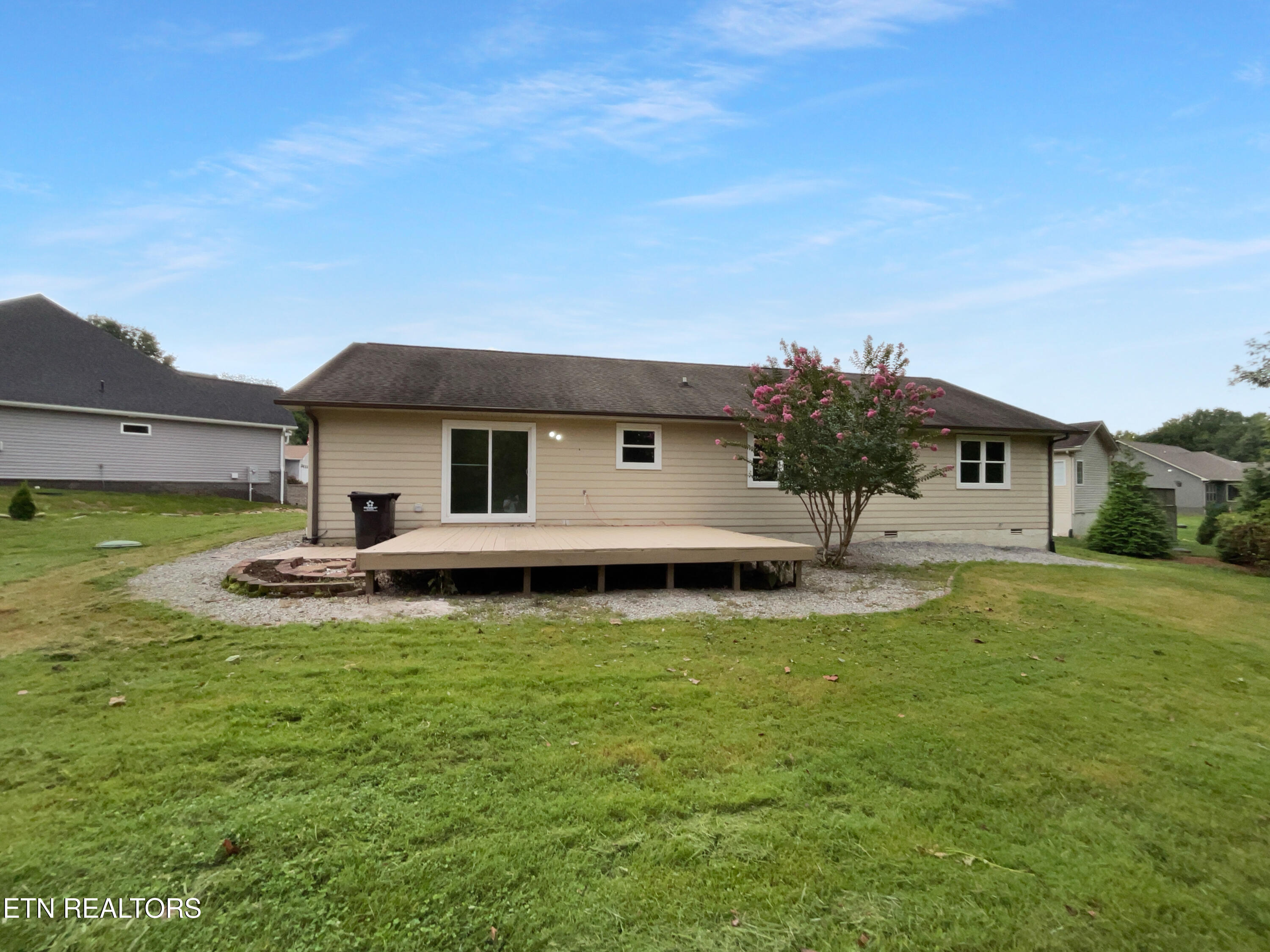 322 Chatuga Lane Loudon, TN 37774 - Photo 25 of 28 photo_08