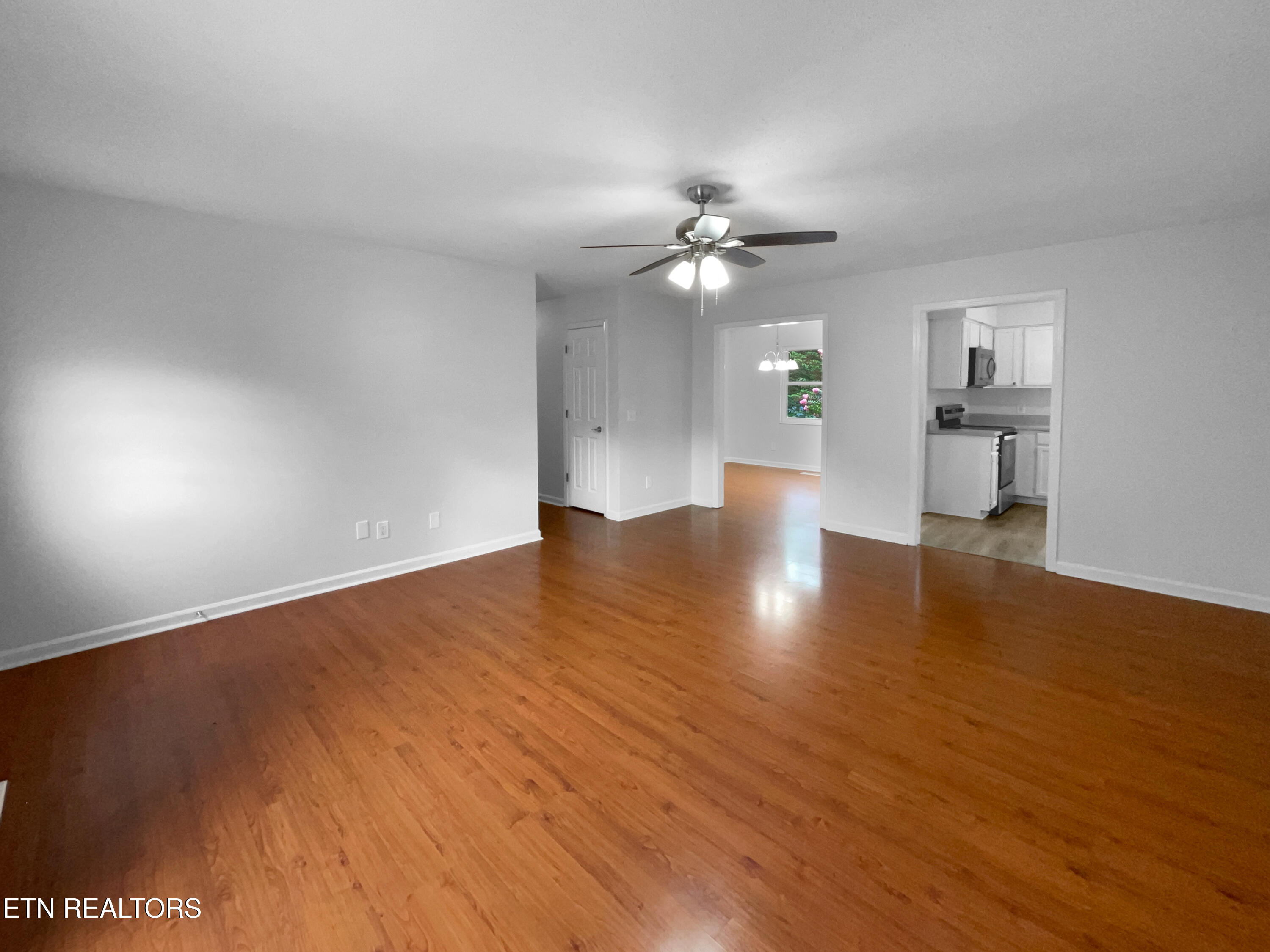 322 Chatuga Lane Loudon, TN 37774 - Photo 4 of 28 photo_16