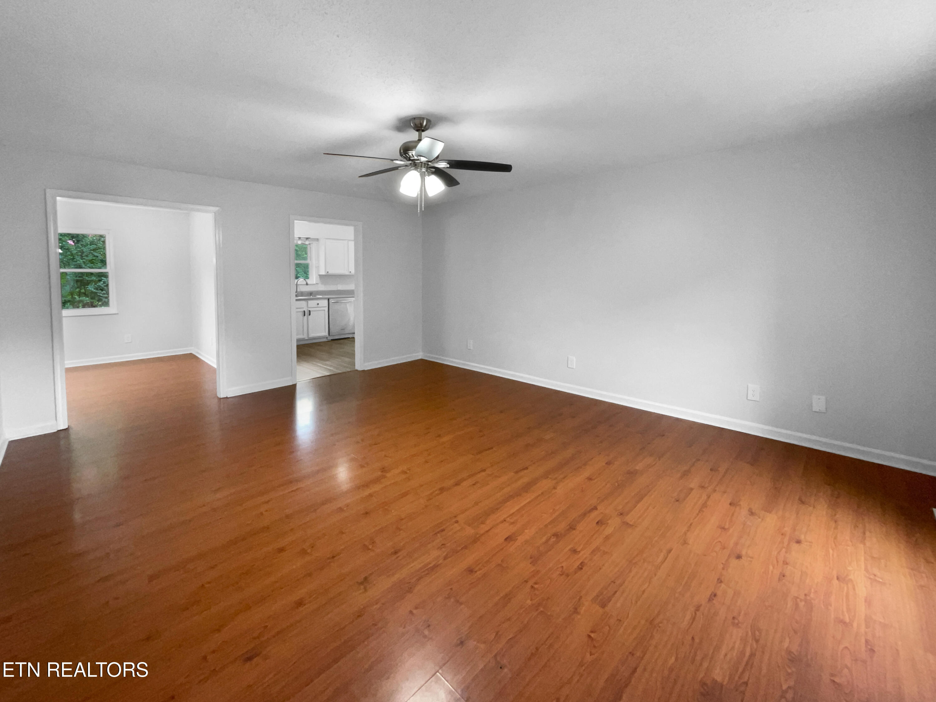 322 Chatuga Lane Loudon, TN 37774 - Photo 5 of 28 photo_15