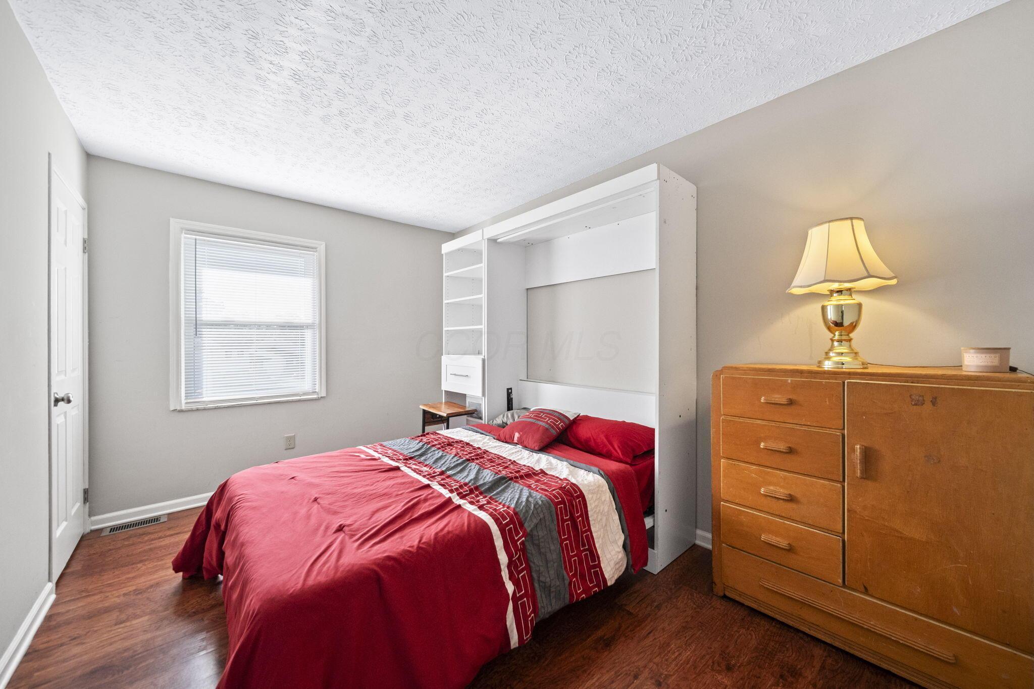 2663 Arcola Road Columbus, OH 43207 - Photo 15 of 34 24-web-or-mls-A7400353