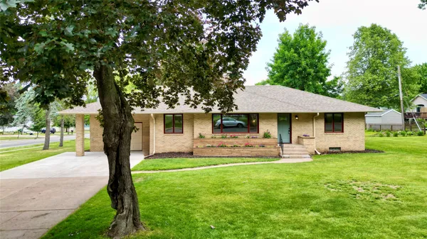 $349,900 | 1602 South Street, Eau Claire, WI 54701