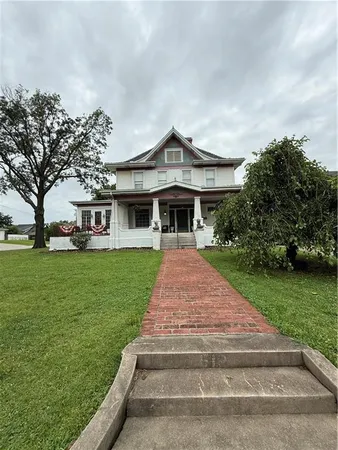 $219,900 | 512 North Willow Street, Coffeyville, KS 67337