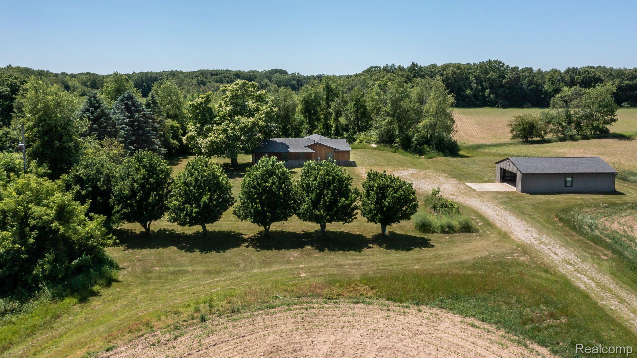 15204 Bishop Road Byron, MI 48418 - Photo 30 of 38 Elevation