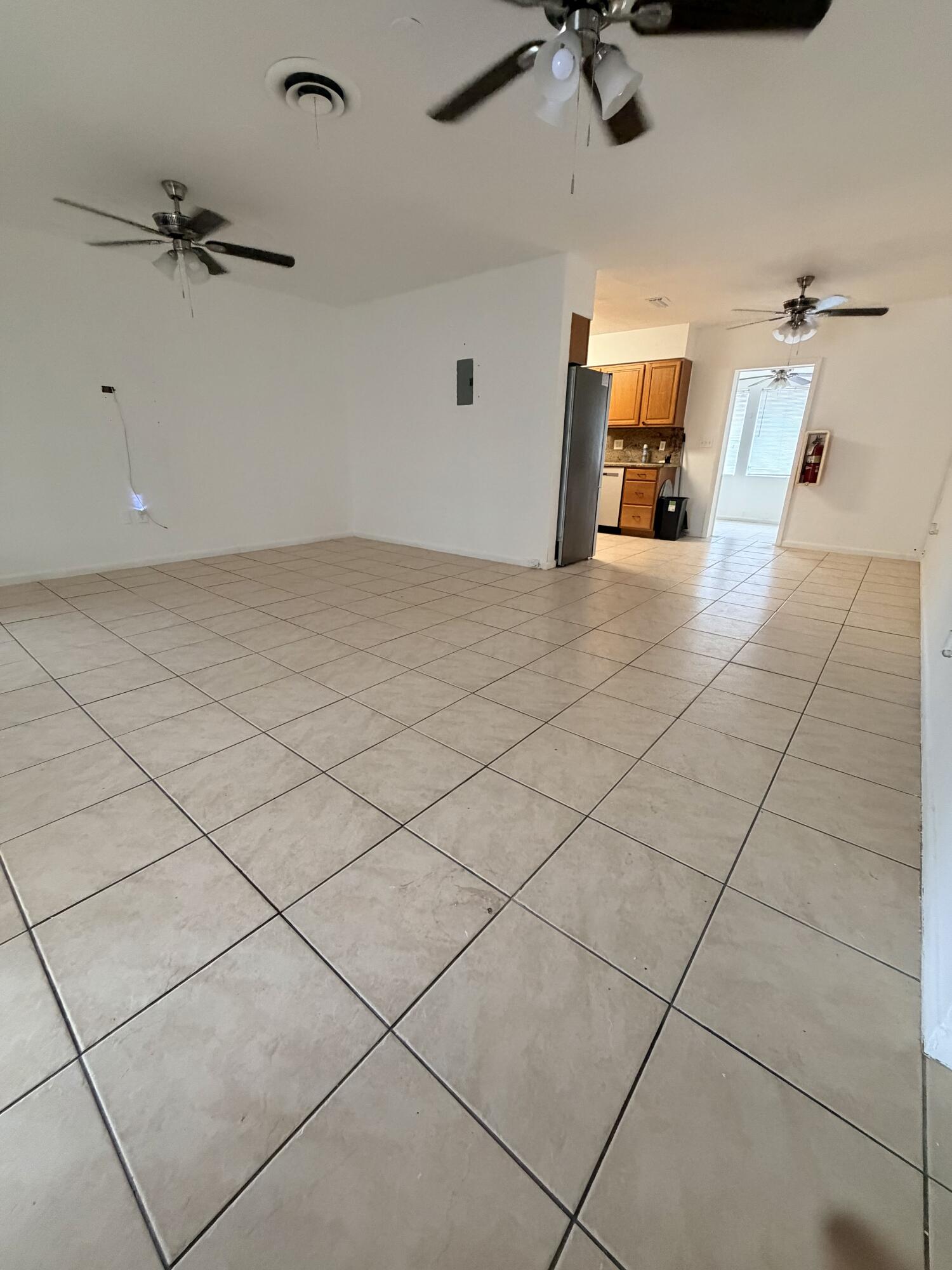 198 Southwest 15th Street Boca Raton, FL 33432 - Photo 2 of 14 198 dining