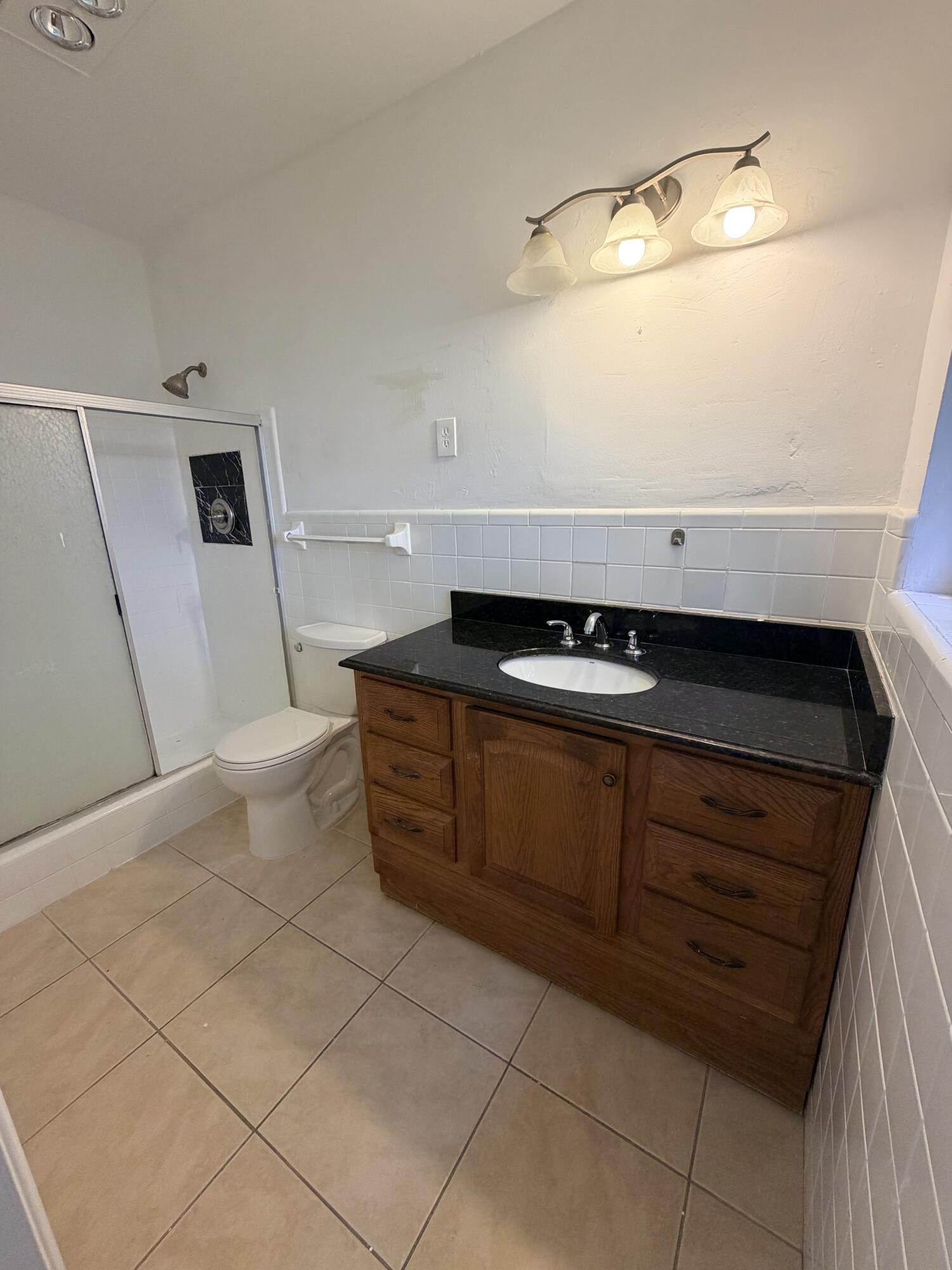 198 Southwest 15th Street Boca Raton, FL 33432 - Photo 8 of 14 198 bath