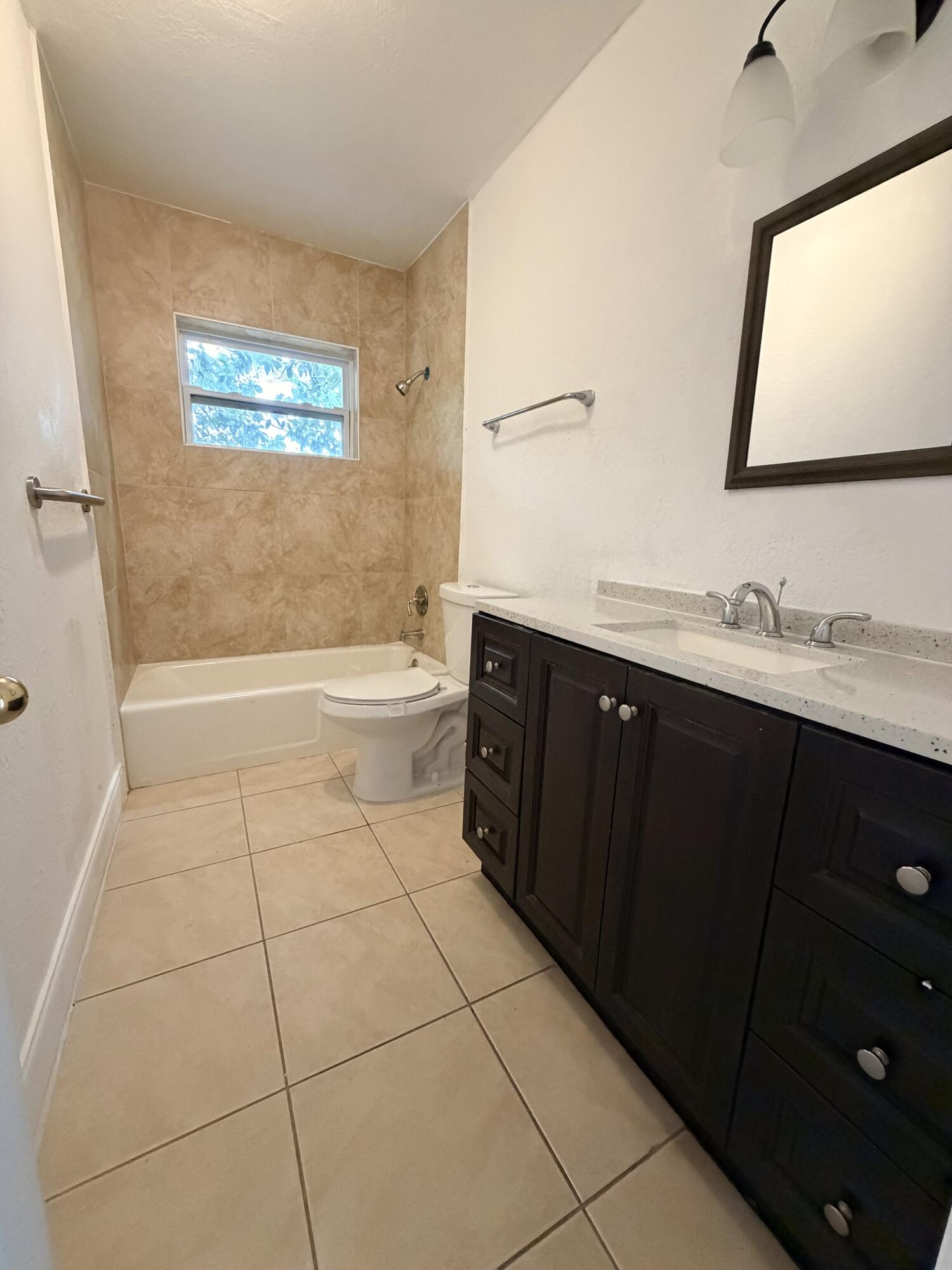 198 Southwest 15th Street Boca Raton, FL 33432 - Photo 9 of 14 198 bath 2
