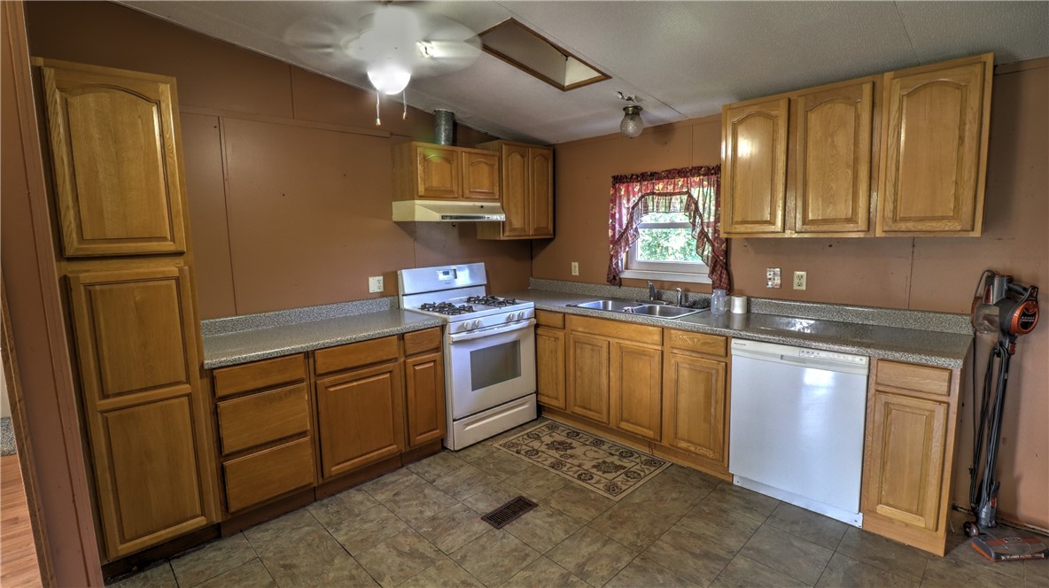 4167 State Rte Union Springs Union Springs, NY 13160 - Photo 5 of 15