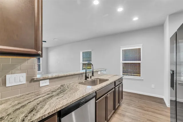 $2,250 | 935 Golden Willow Lane, Conroe, TX 77304