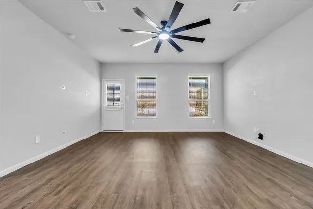 $2,250 | 935 Golden Willow Lane, Conroe, TX 77304