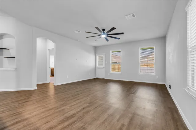 $2,250 | 935 Golden Willow Lane, Conroe, TX 77304