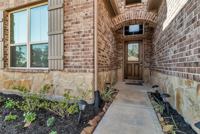 $2,250 | 935 Golden Willow Lane, Conroe, TX 77304