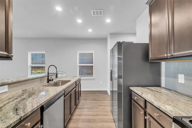 $2,250 | 935 Golden Willow Lane, Conroe, TX 77304