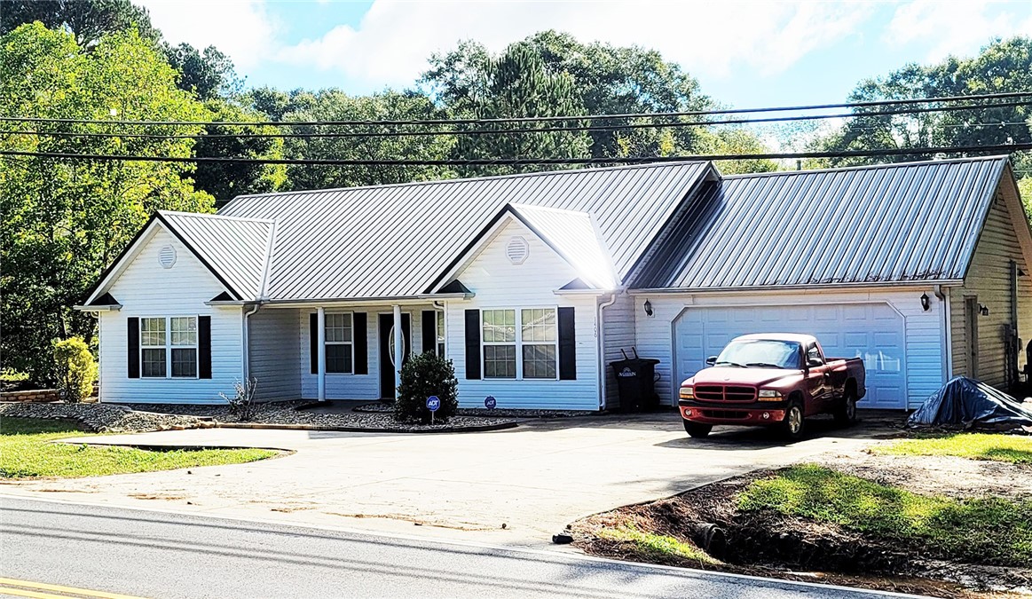 1406 East Calhoun Street Anderson, SC 29621 - Photo 2 of 24
