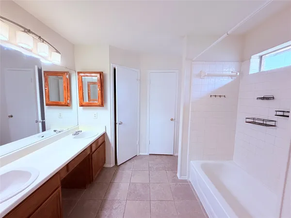 $1,900 | 16924 Cactus Blossom Drive, Pflugerville, TX 78660