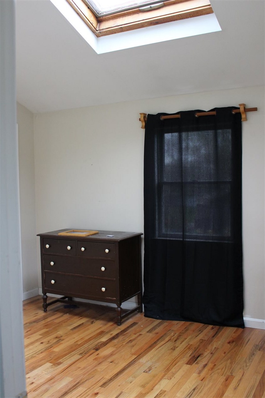 5 Newport Road Dover, NH 03820 - Photo 5 of 11