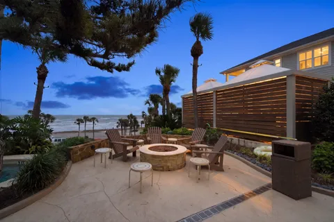 $1,200,000 | 5220 Seawall Boulevard, Unit 332/333, Galveston, TX 77551