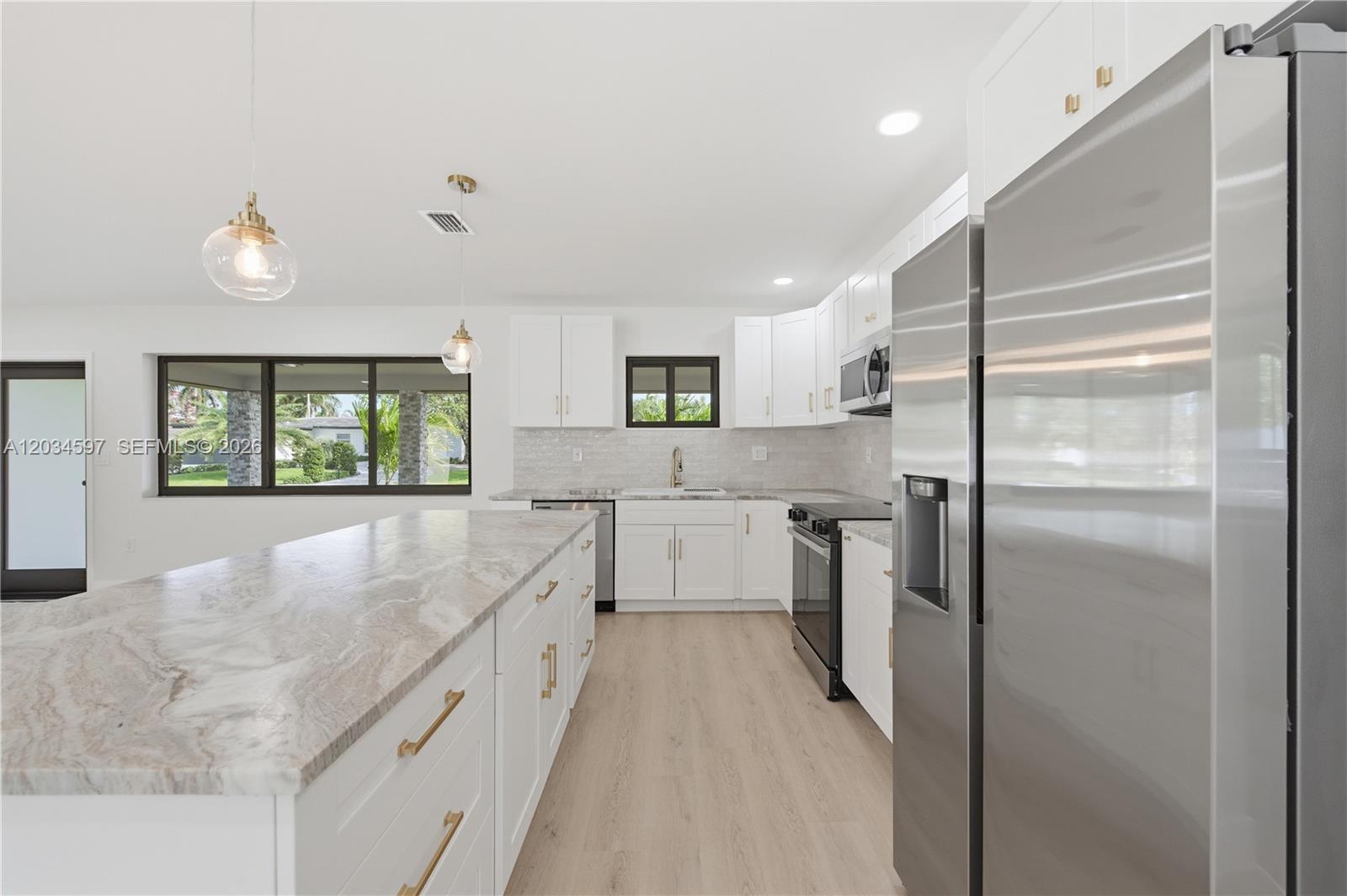 2731 Northeast 52nd Street Lighthouse Point, FL 33064 - Photo 11 of 43