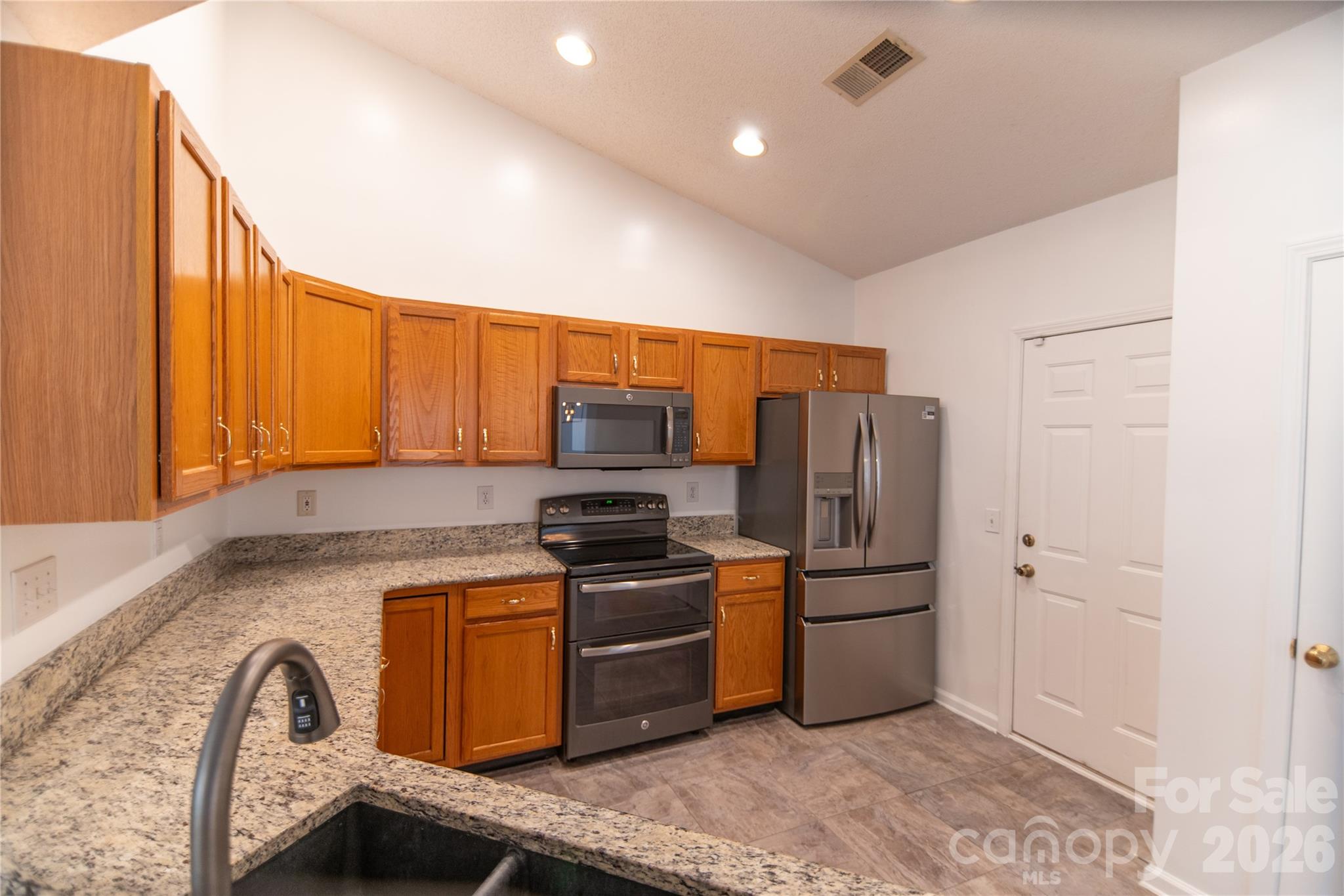 2500 Thornfield Road Charlotte, NC 28273 - Photo 7 of 24