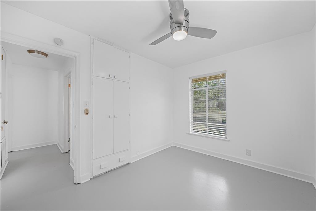 3705 Tower View Court Austin, TX 78723 - Photo 11 of 15 a view of an empty room with a window