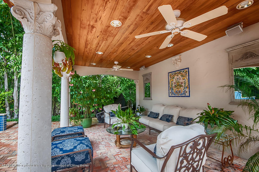 282 Barcelona Road West Palm Beach, FL 33401 - Photo 22 of 32 a outdoor living space with furniture