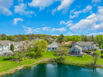 $450,000 | 8 Heaton Court, Sugar Grove, IL 60554