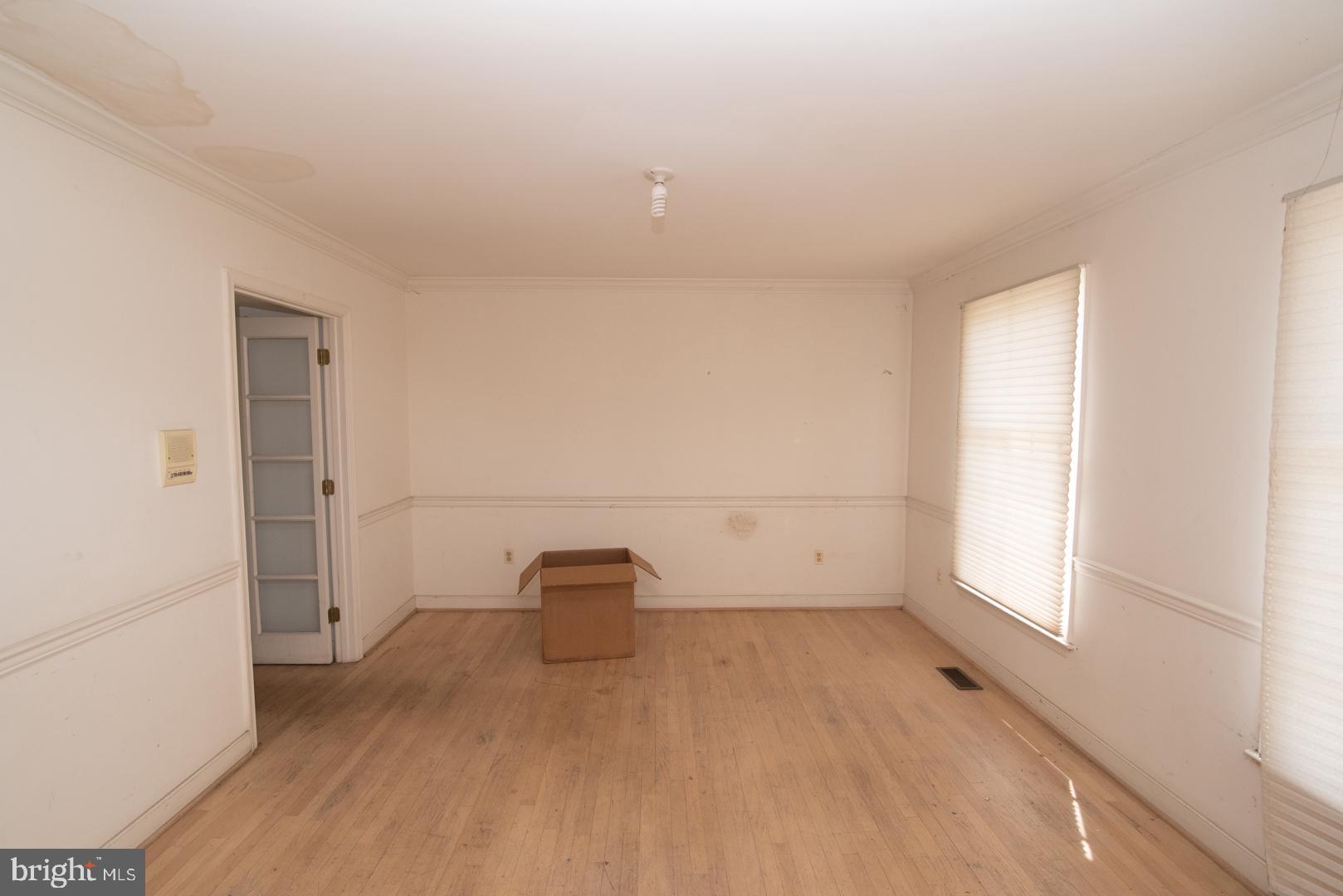 3401 Manor Hill Road Baltimore, MD 21208 - Photo 5 of 41 Gallery Image 5