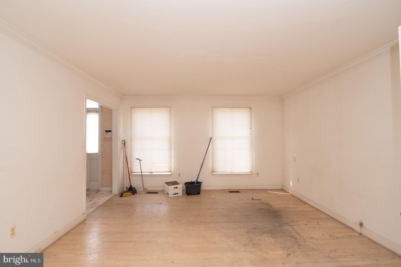 3401 Manor Hill Road Baltimore, MD 21208 - Photo 6 of 41 Gallery Image 6