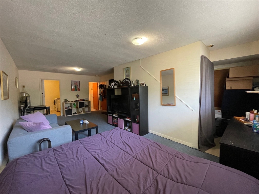 73 Charlesbank Road, Unit 101 Newton, MA 02458 - Photo 3 of 9