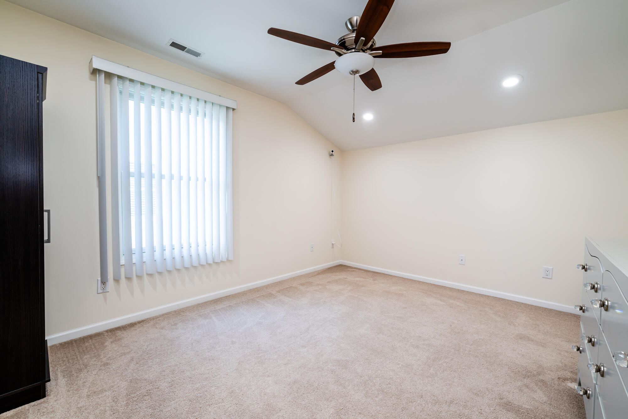 2591 Holiday House Road, Unit 17 St. Joseph, MI 49085 - Photo 24 of 43 Holiday-122